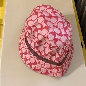 Vintage coach bucket hat